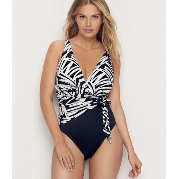 Magicsuit BLACK/WHITE iSketchy Kaia Wire Free One Piece Swimsuit, US 8 - Picture 1 of 15